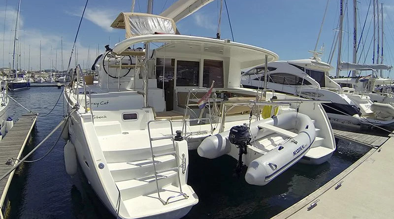 Lagoon 400 - 4 + 2 cab.