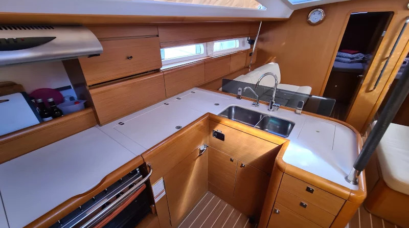 Jeanneau 53