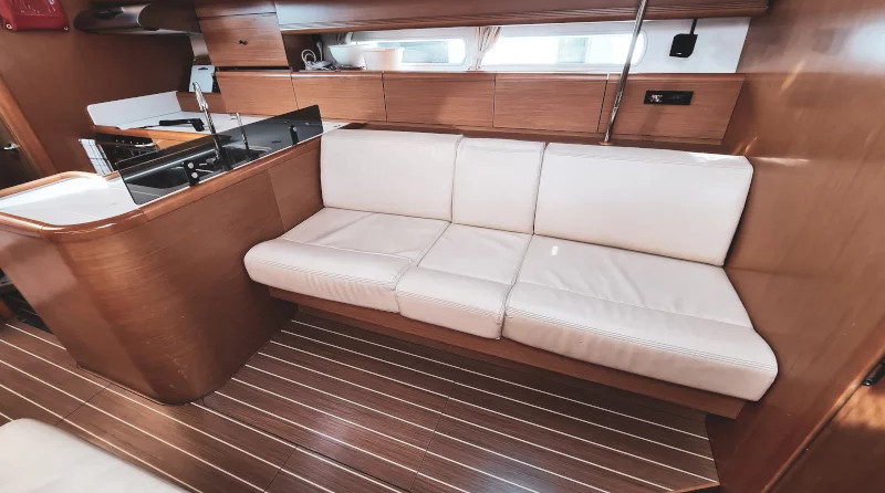 Jeanneau 53
