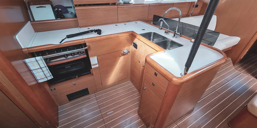 Jeanneau 53 - 4 + 1 cab.