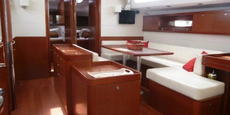 Beneteau Oceanis 50 Family