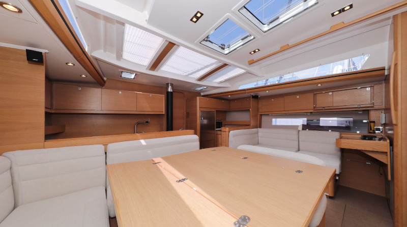 Dufour 560