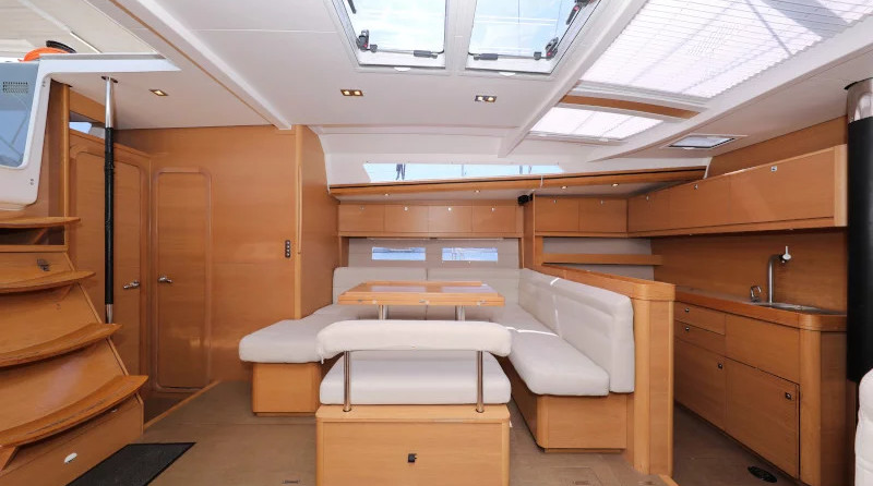 Dufour 560