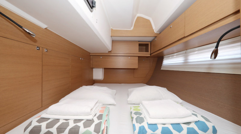 Dufour 560
