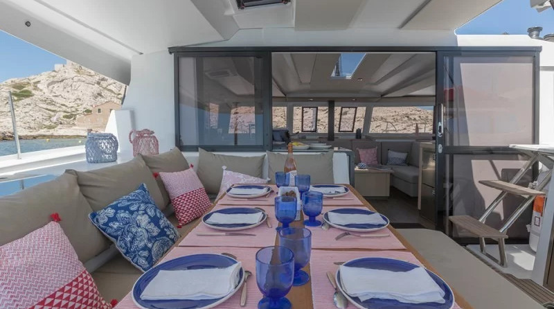 Fountaine Pajot Astrea 42