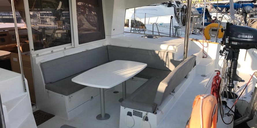 Lagoon 400