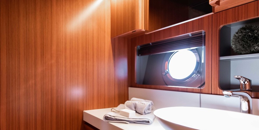 OceanClass 68 fly Hybrid