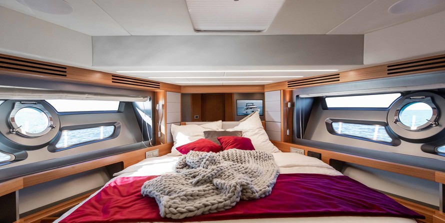 OceanClass 68 fly Hybrid