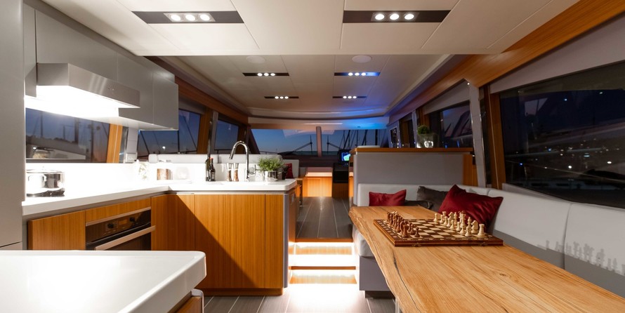 OceanClass 68 fly Hybrid