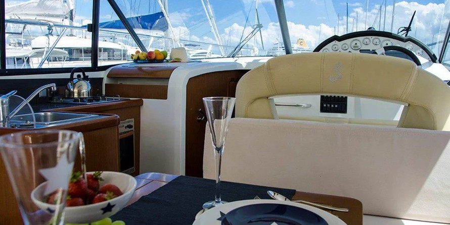Beneteau Antares 36