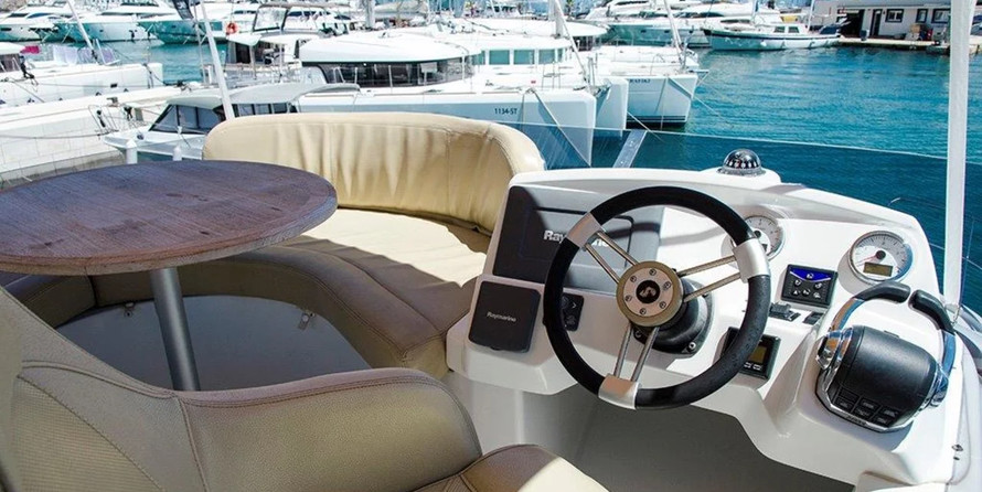 Beneteau Antares 36