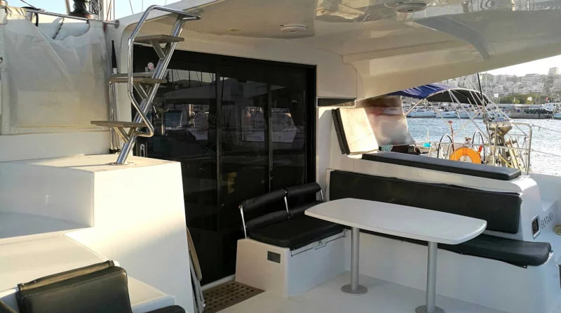 Lagoon 42