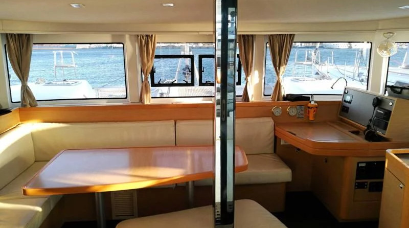 Lagoon 42