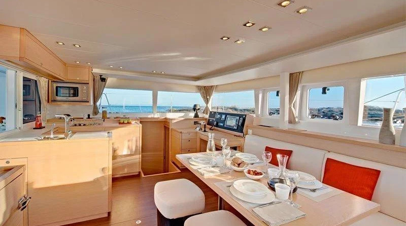 Lagoon 450