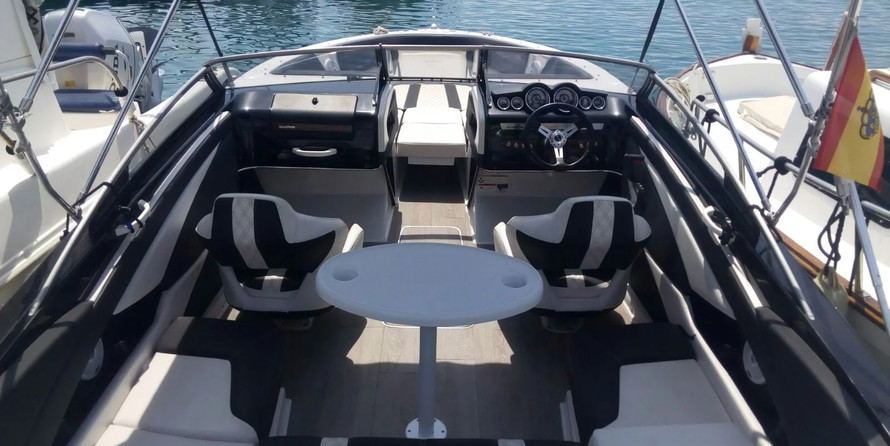 Glastron GT 225