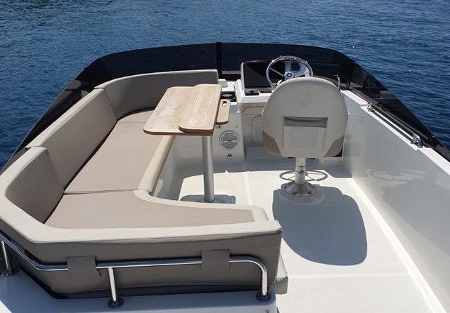 Beneteau Swift Trawler 35