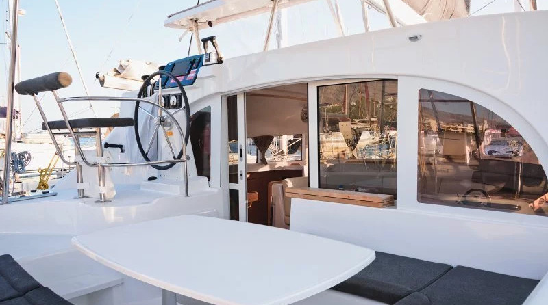 Lagoon 380