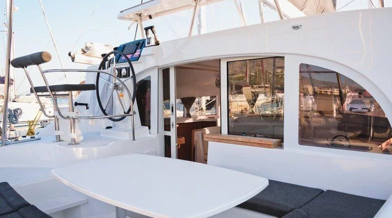 Lagoon 380