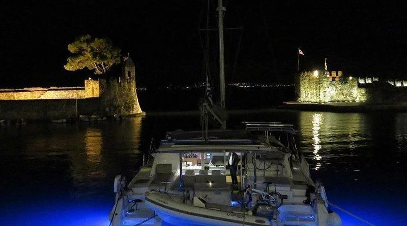 Lagoon 421