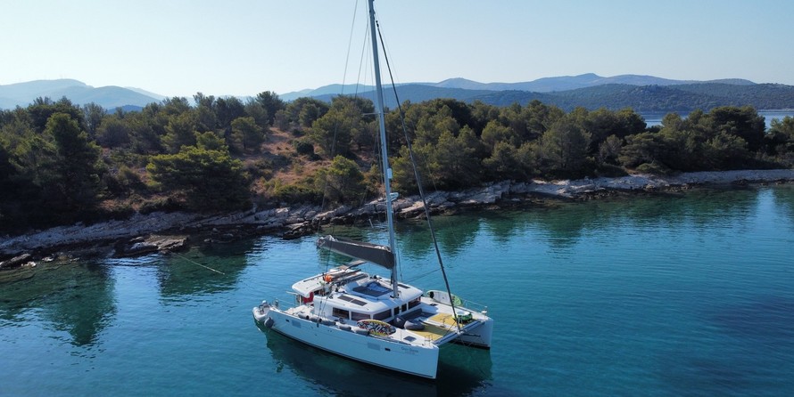 Lagoon 450 F