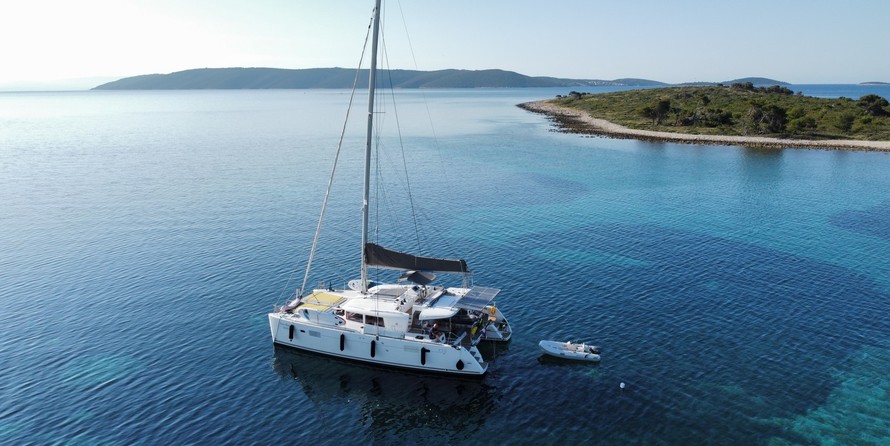 Lagoon 450 F