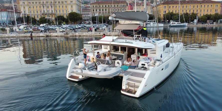 Lagoon 450 F