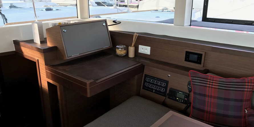 Lagoon 40
