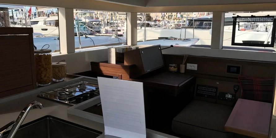 Lagoon 40