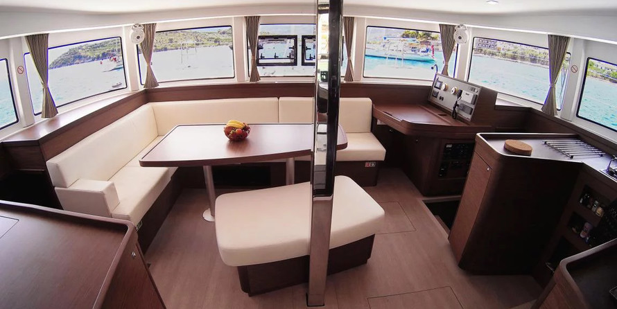 Lagoon 42