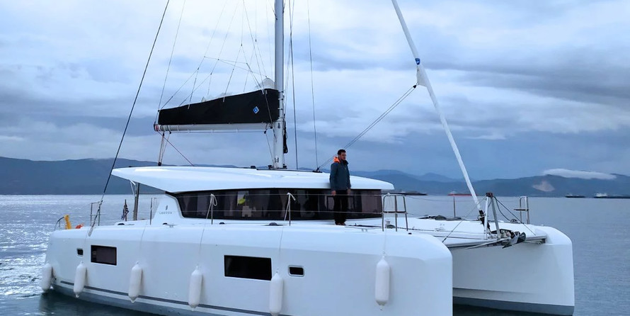 Lagoon 42