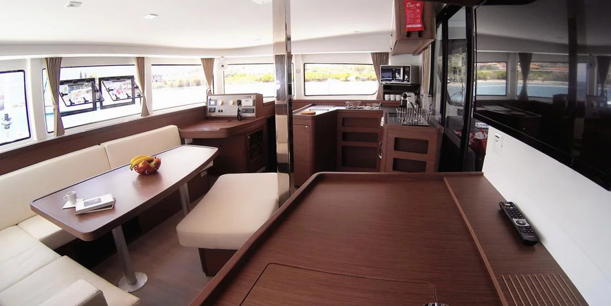Lagoon 42