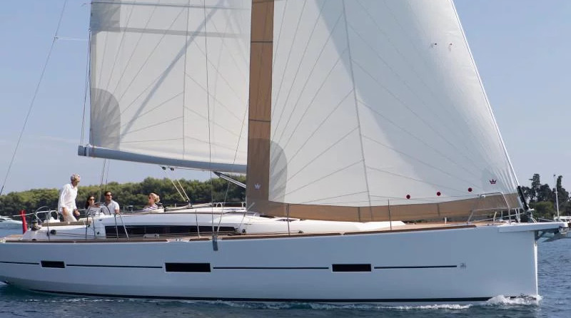 Dufour 460