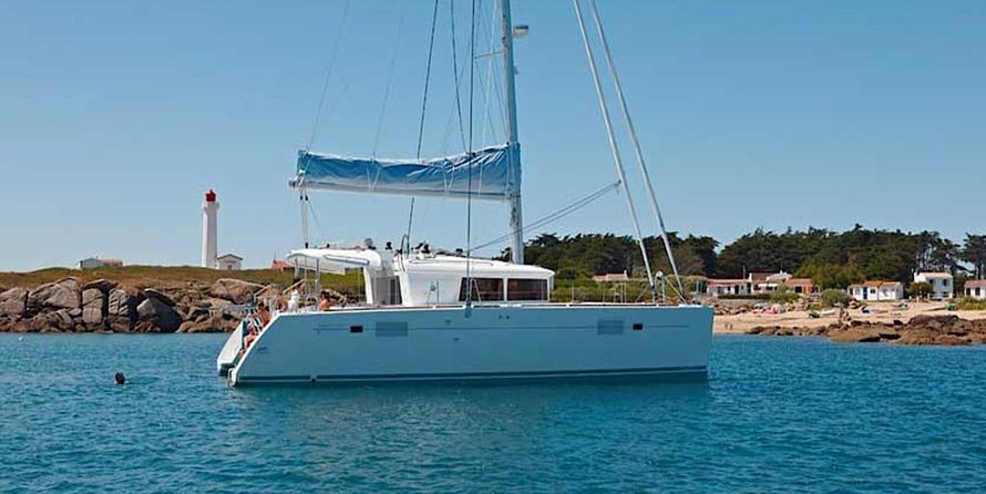 Lagoon 450 F