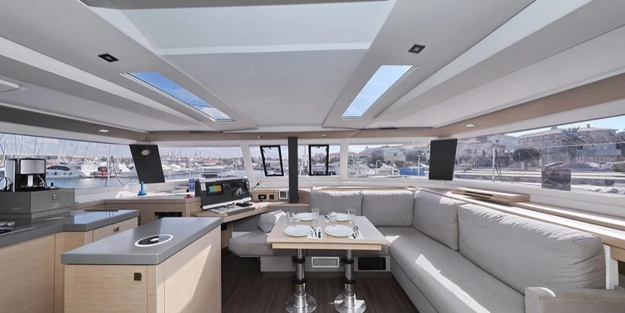 Fountaine Pajot Saona 47