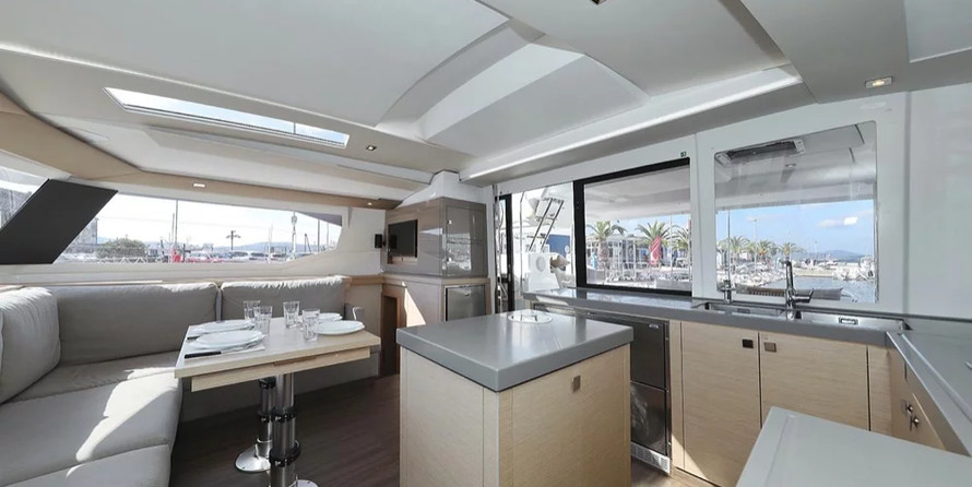 Fountaine Pajot Saona 47