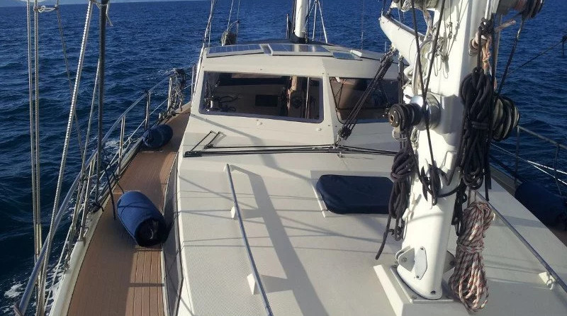 Amel Super Maramu 2000