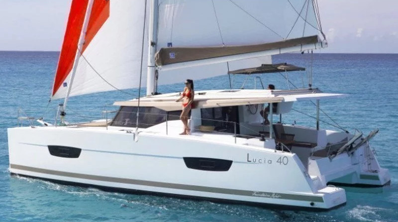 LUCIA 40