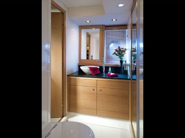 Sunseeker 63 Manhattan