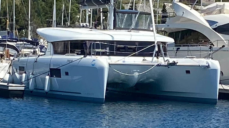 Lagoon 42