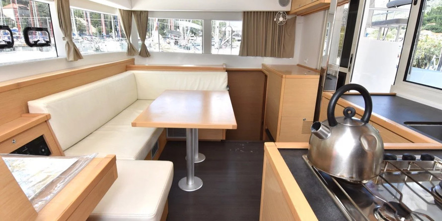 Lagoon 39 - 4 + 2 cab.