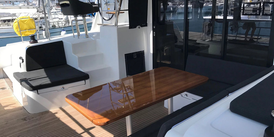 Lagoon 42