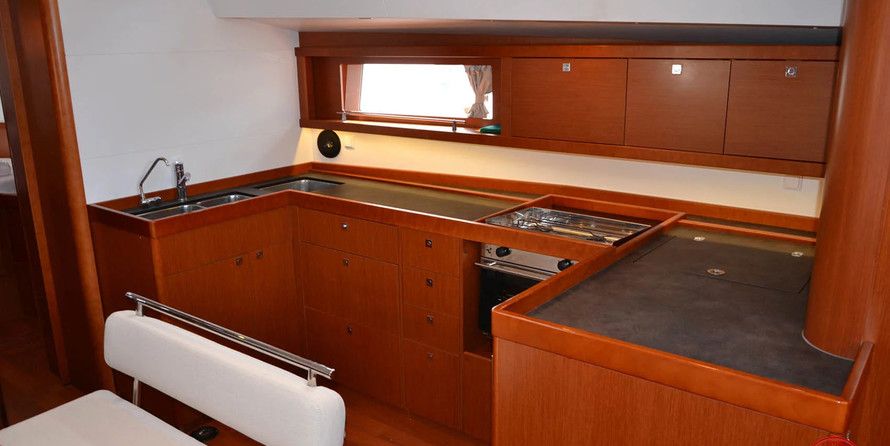 Oceanis 48