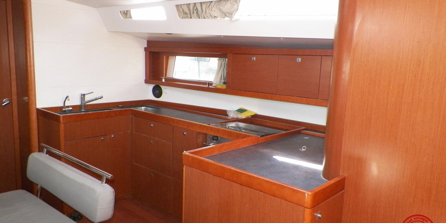 Oceanis 48