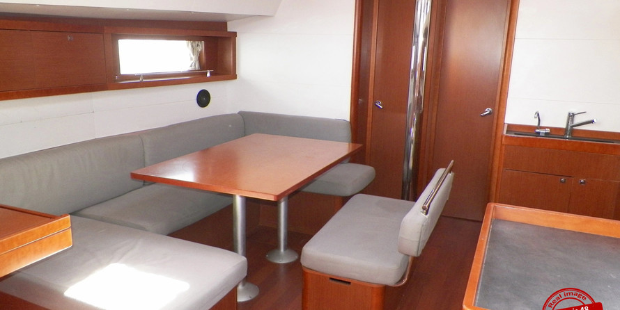 Oceanis 48