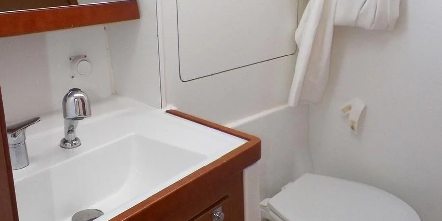 Oceanis 48