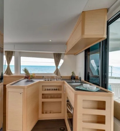 Lagoon 42 - 3 + 1 cab.