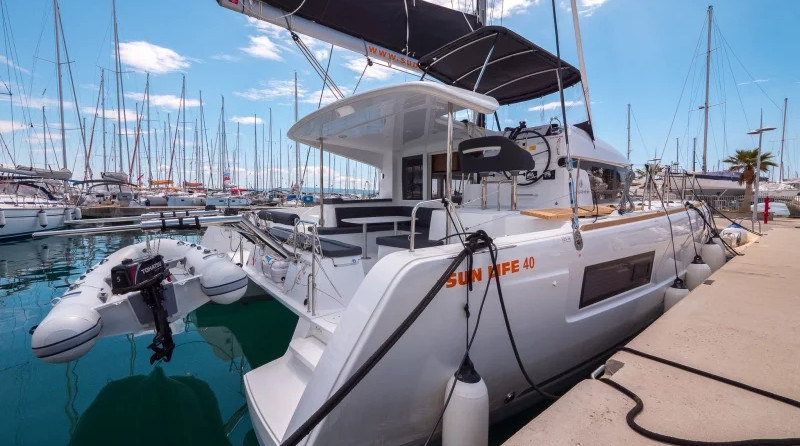 Lagoon 40