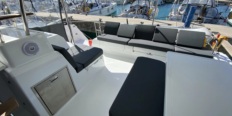 Fountaine Pajot Astréa 42
