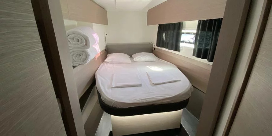 Fountaine Pajot Astréa 42