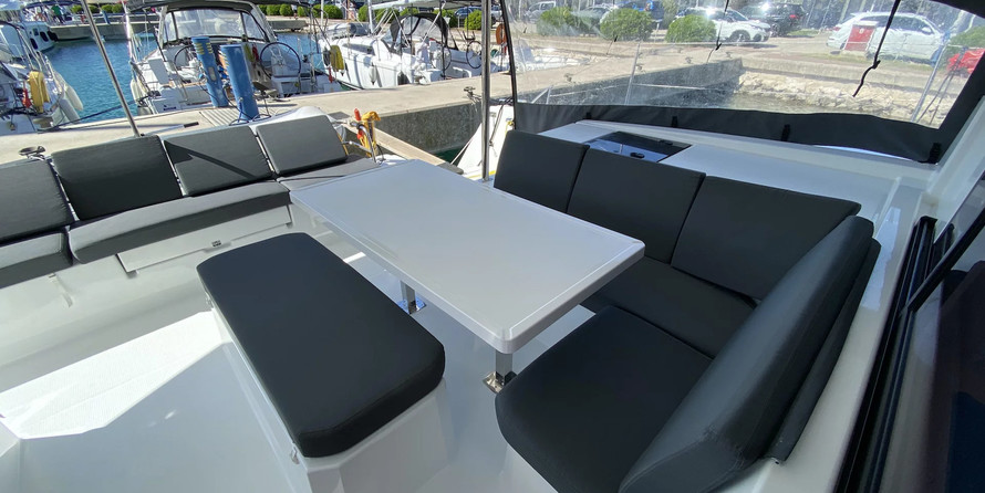 Fountaine Pajot Astréa 42